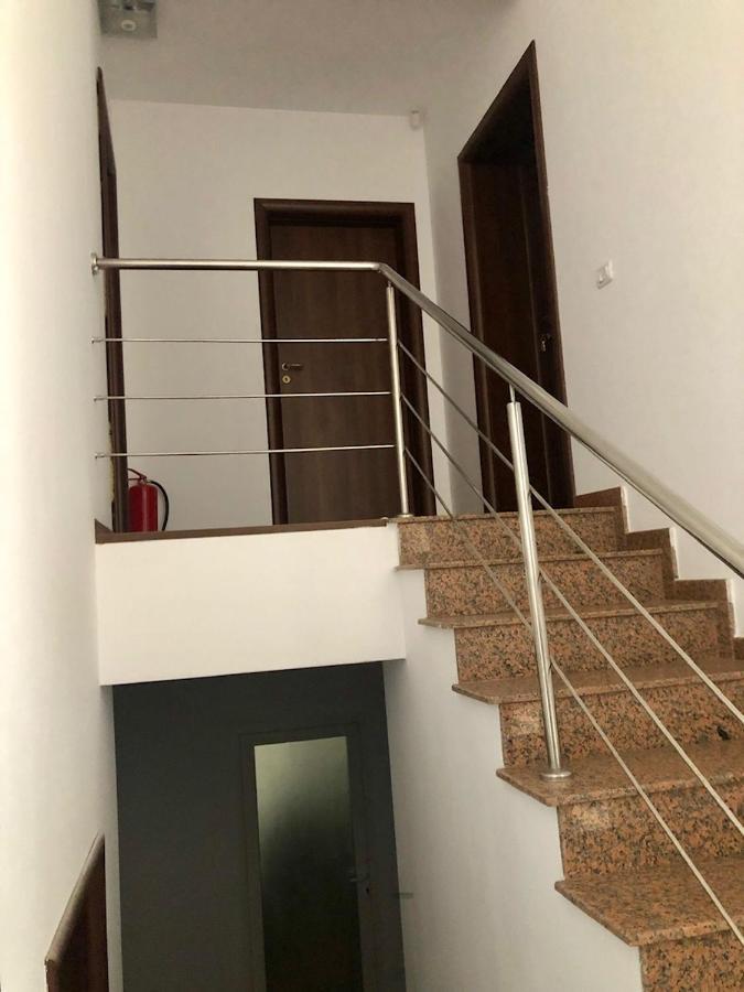 Vila Cu Trandafiri Cozy Apartments 2 Camere Bragadiru Εξωτερικό φωτογραφία