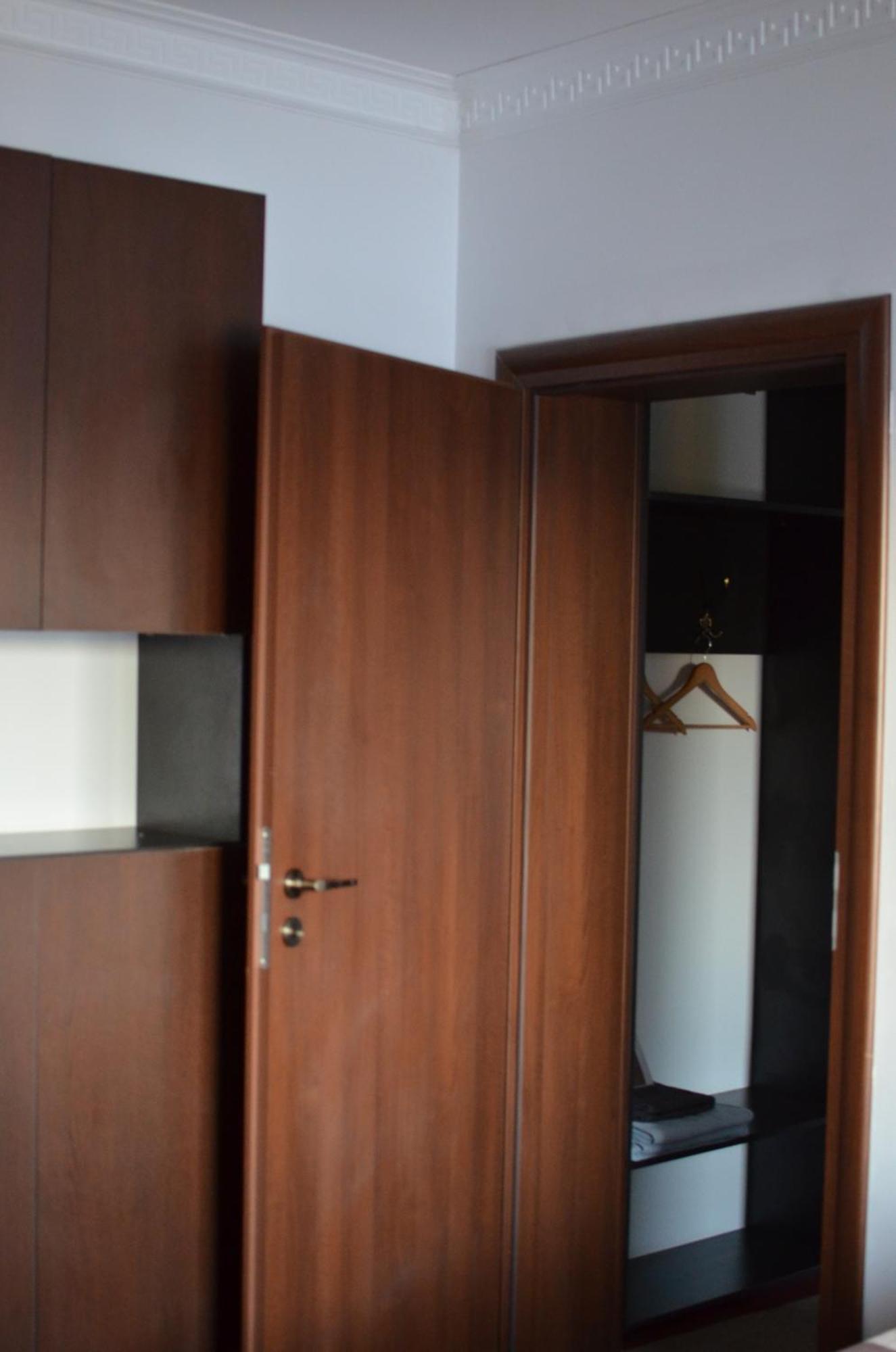 Vila Cu Trandafiri Cozy Apartments 2 Camere Bragadiru Εξωτερικό φωτογραφία